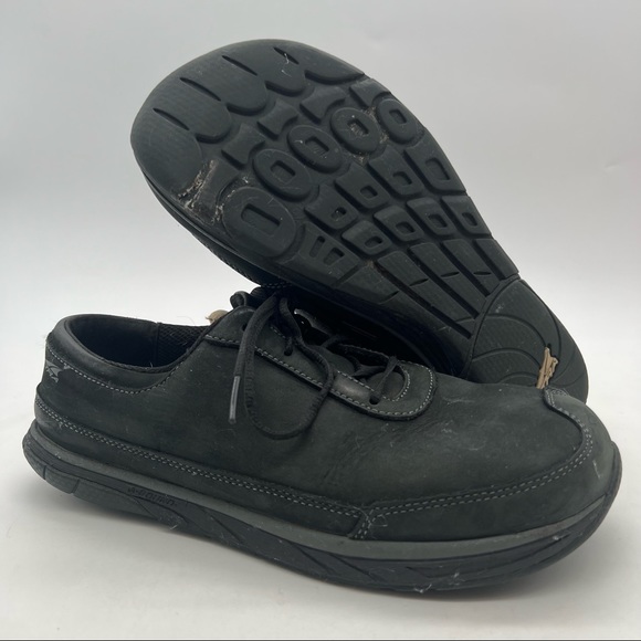 Altra Shoes - Altra Women’s Size 9  Intuition A2473-2-095 Black Leather Shoe Athletic Sneaker.